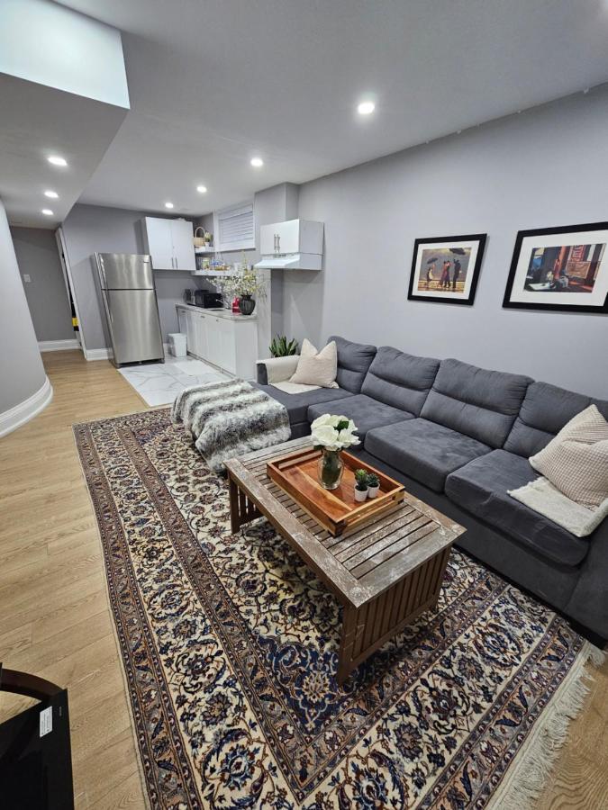 Basement Apartment In Luxury Beach House Toronto Exterior foto